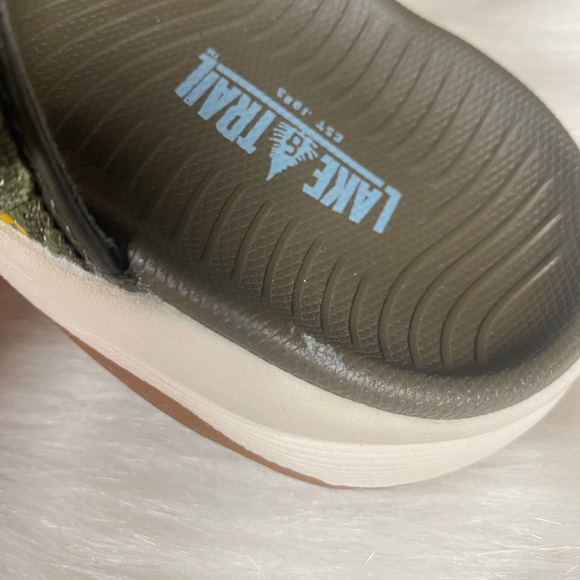 Lake & Trail Womens Sz 7M Bailey Sport Slip On Sandals Green Hiking Walking - Picture 9 of 9